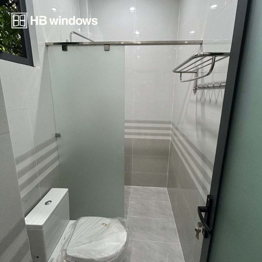 Vách kính phòng tắm 180 độ