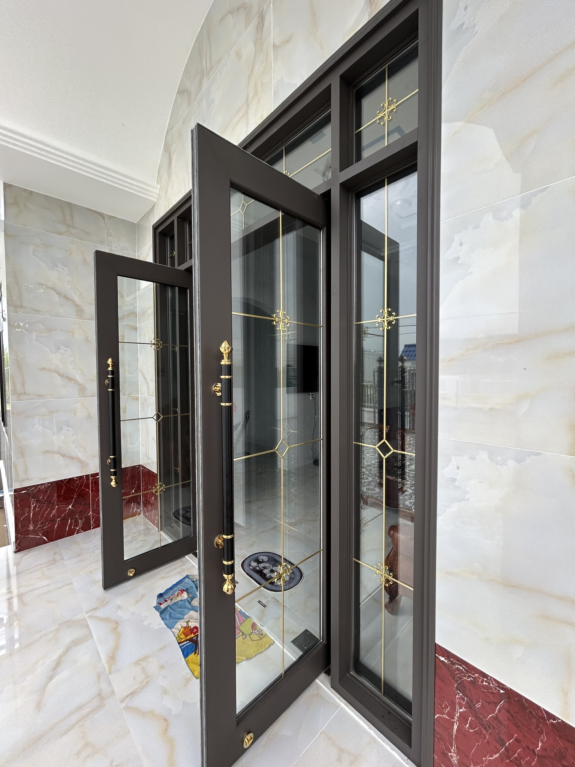 Cửa nhôm thủy lực