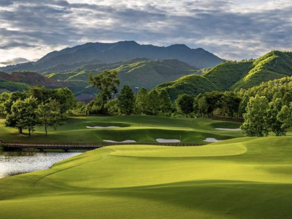 Các câu lạc bộ Golf ven biển Việt Nam cam kết cải thiện sân golf liên tục