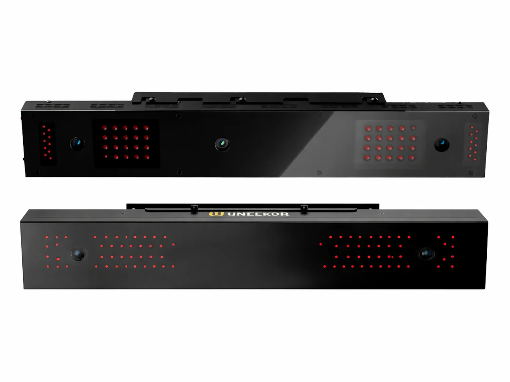 So Sánh cảm biến trần Uneekor EYE XR vs EYE XO2