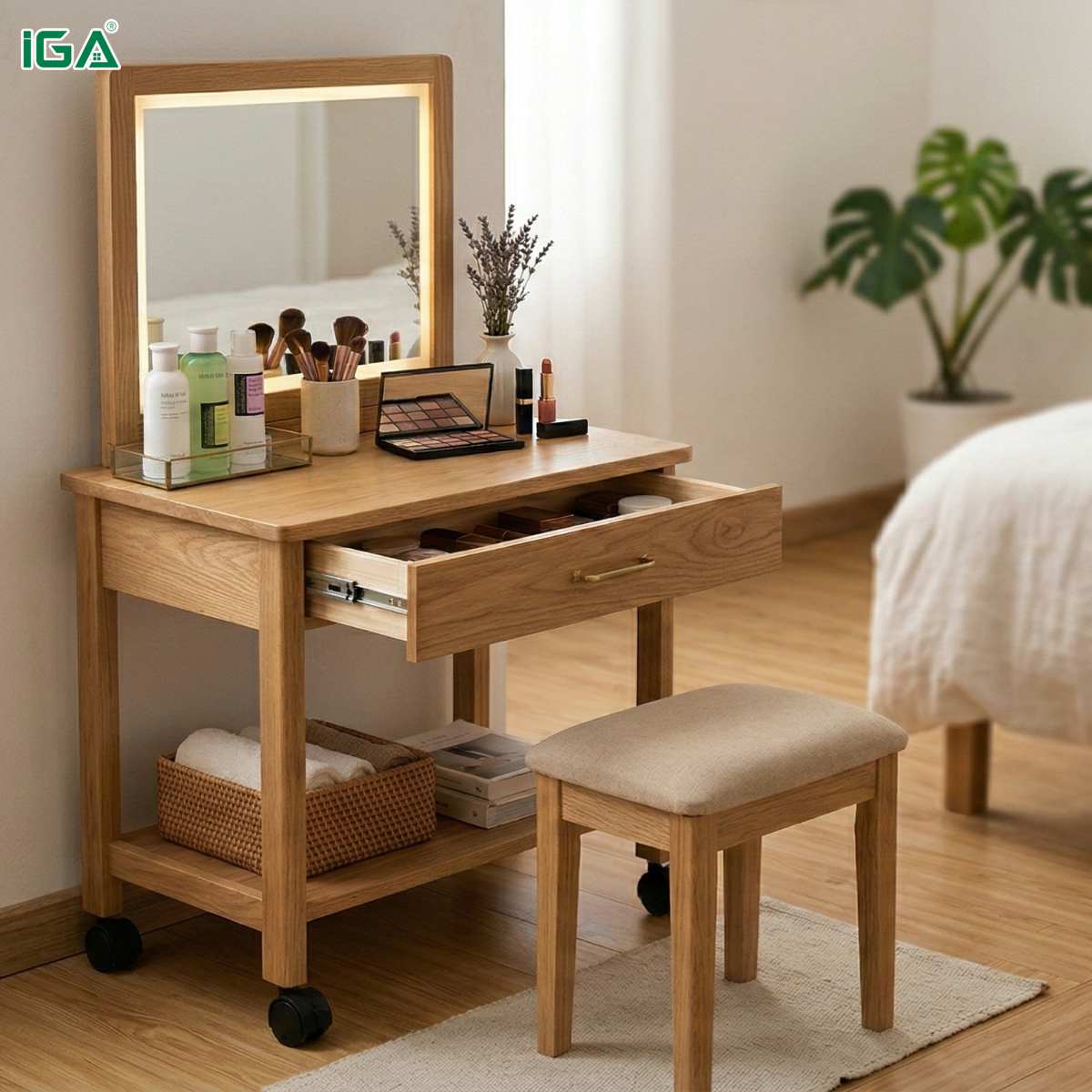 Bàn makeup có bánh xe linh hoạt