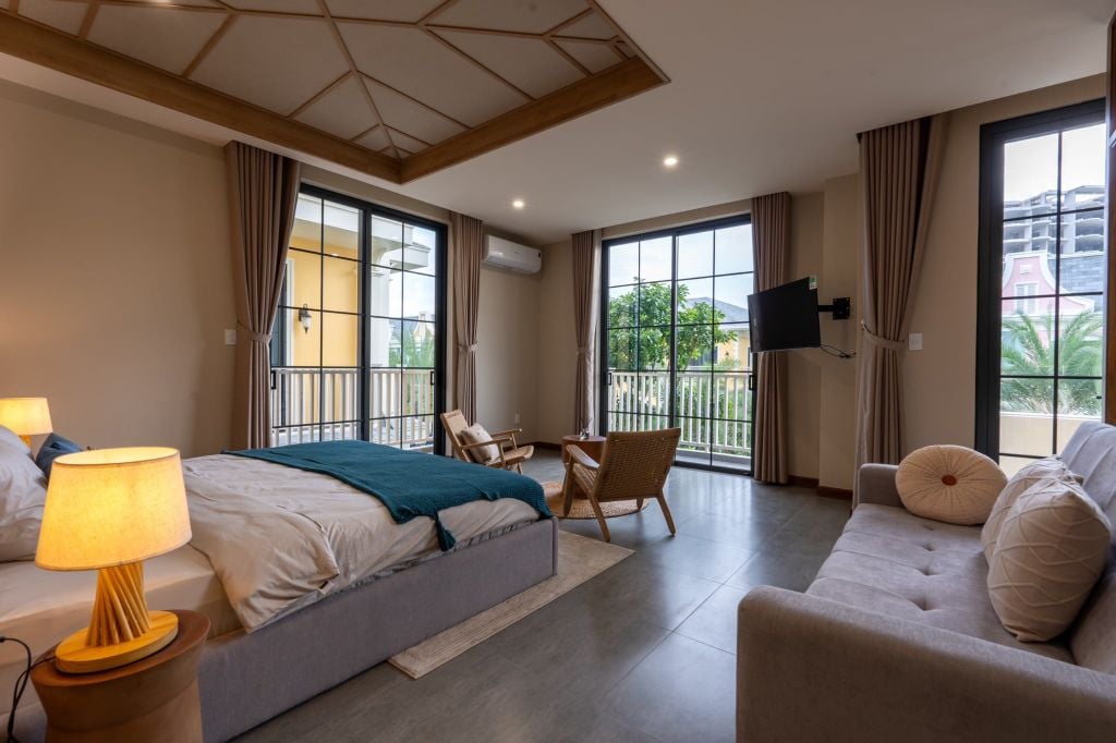Nội thất phòng nghỉ dưỡng sang trọng chuẩn phong cách Tropicana do tổng thầu Galaxycons bàn giao