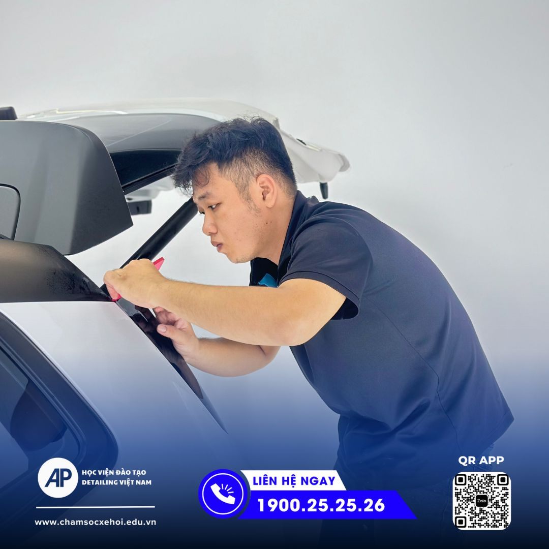 HỌC NGHỀ DETAILING: KHOẢNH KHẮC CHUYỂN KHOẢN KHÔNG PHẢI MẤT TIỀN – MÀ LÀ ĐẦU TƯ CHO TƯƠNG LAI 💳✨