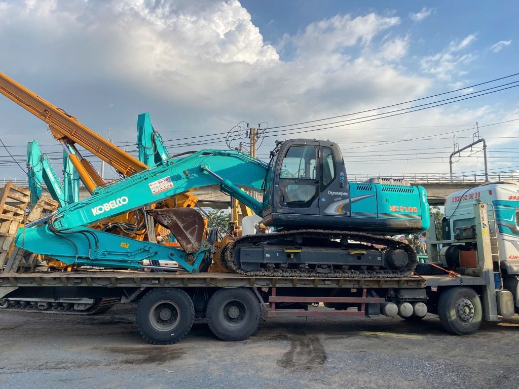 SIÊU PHẨM KOBELCO SK210D-8 CHÍNH THỨC TÌM ĐƯỢC CHỦ NHÂN MỚI
