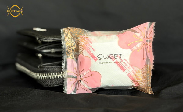 Fragrance - moisture absorbers bag for preserving luxury goods
