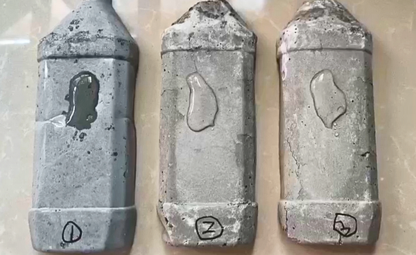 Hydrophobic fumed silica in cement-based waterproofing