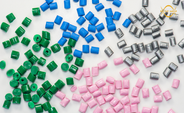 Silica - an additive for the plastics industry