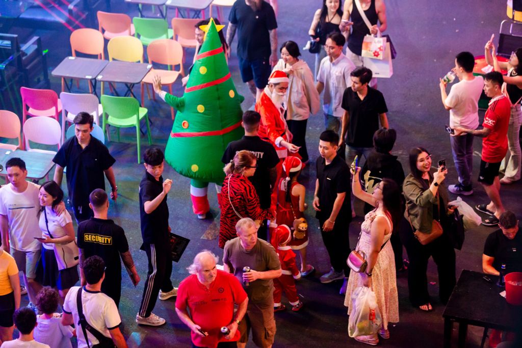 Christmas in District 1 – Experience the Festive and Vibrant Atmosphere on Bui Vien Walking Street