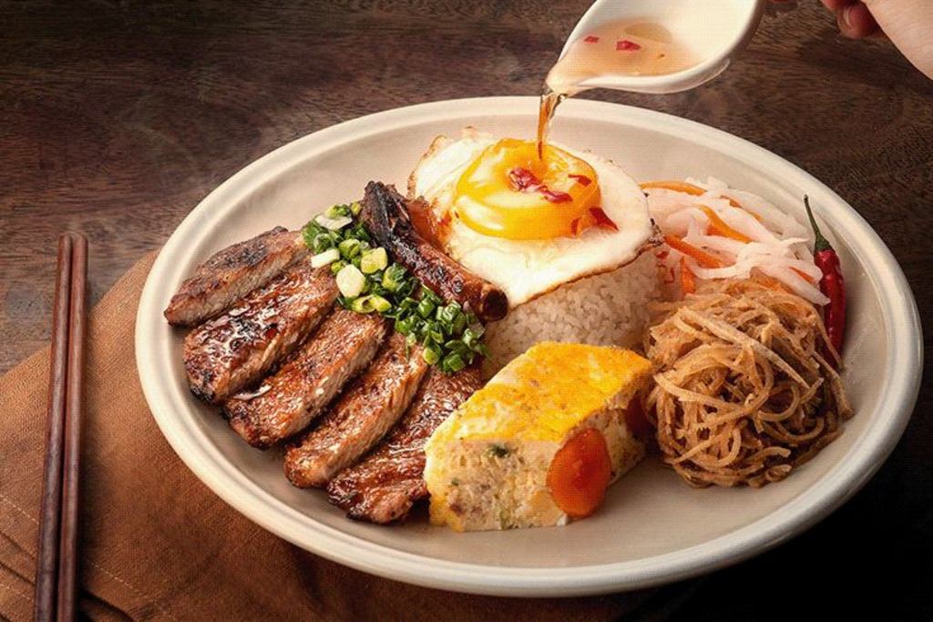 Cơm Tấm – Món Ngon Đặc Trưng Của Sài Gòn Tại Nhà Hàng Đại Việt