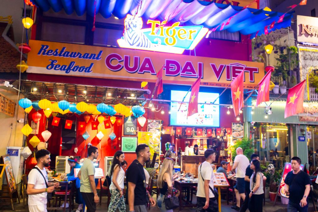 From Ocean Waves to the Rhythm of Bui Vien: The Unique Culinary Story of Cua Dai Viet