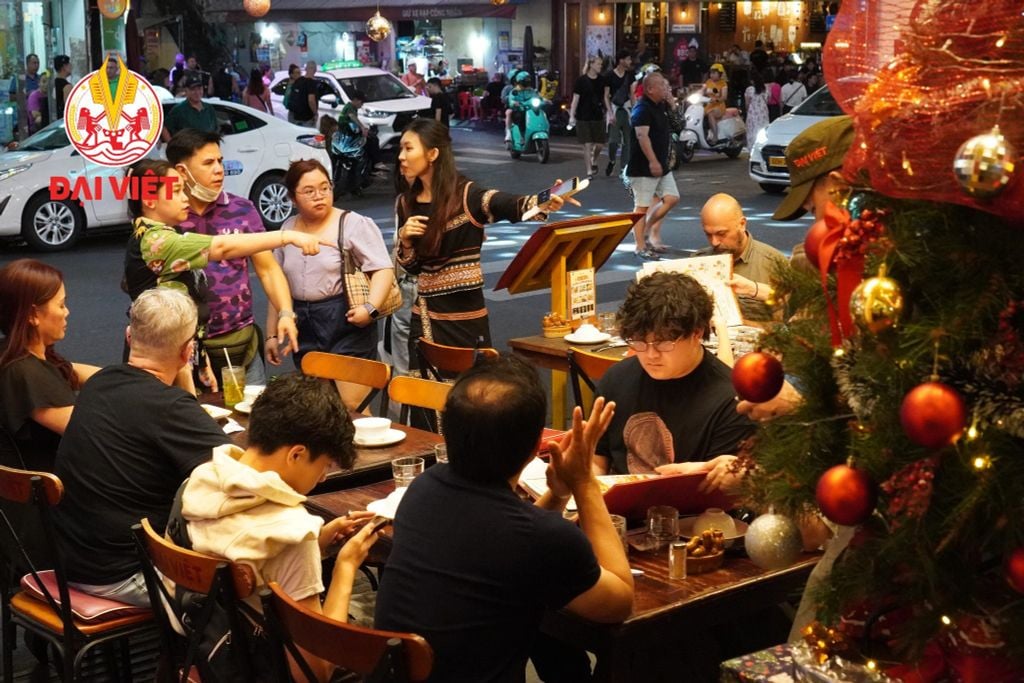 Famous District 1 Restaurant for Premium Beef Dishes – Dai Viet Bui Vien