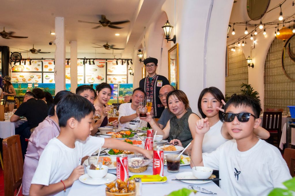 Gà Mái Dầu – Đặc Sản Việt Đậm Đà Hương Quê Tại Nhà Hàng Đại Việt Quận 1