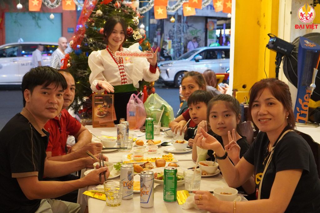 Gia Đình Nhiều Thế Hệ Đi Ăn Chung – Vì Sao Nhà Hàng Quận 1 Đại Việt Là Lựa Chọn Khiến Ai Cũng Hài Lòng?