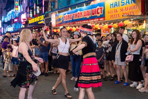 Nhà Hàng Bùi Viện – Trải Nghiệm Ẩm Thực Tại Nông Thôn Đại Việt