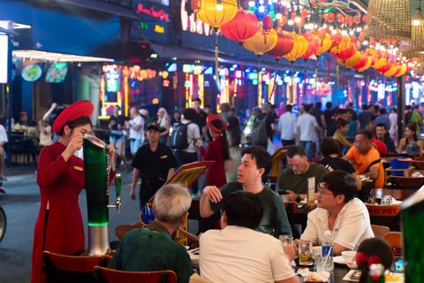 Bào Ngư Sốt Trứng Muối - Món Ngon Đáng Trải Nghiệm Tại Nhà Hàng Nông Thôn Đại Việt