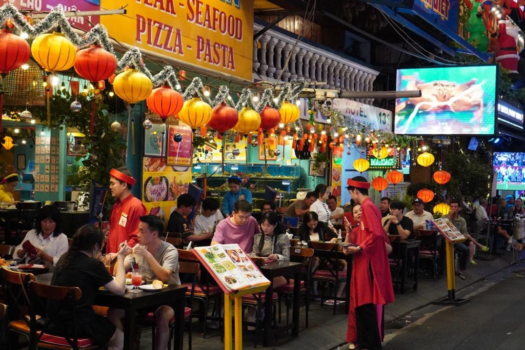 Authentic Italian Spaghetti Restaurant in District 1 Sai Gon – Nong Thon Dai Viet