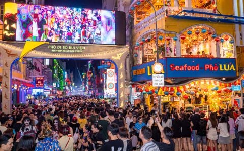 Chơi Halloween quận 1 – Trải nghiệm lễ hội sôi động tại phố Tây Bùi Viện