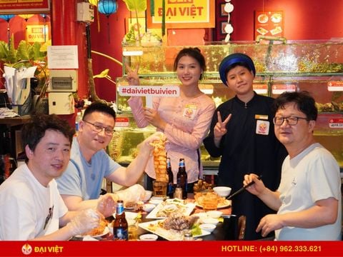 Restaurants Near Ben Thanh Market: A Culinary Journey from Heritage to Nightlife