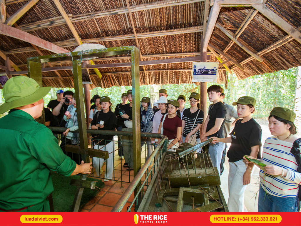 Tour Địa Đạo Củ Chi Nửa Ngày Private: Hành Trình Khám Phá Linh Hoạt