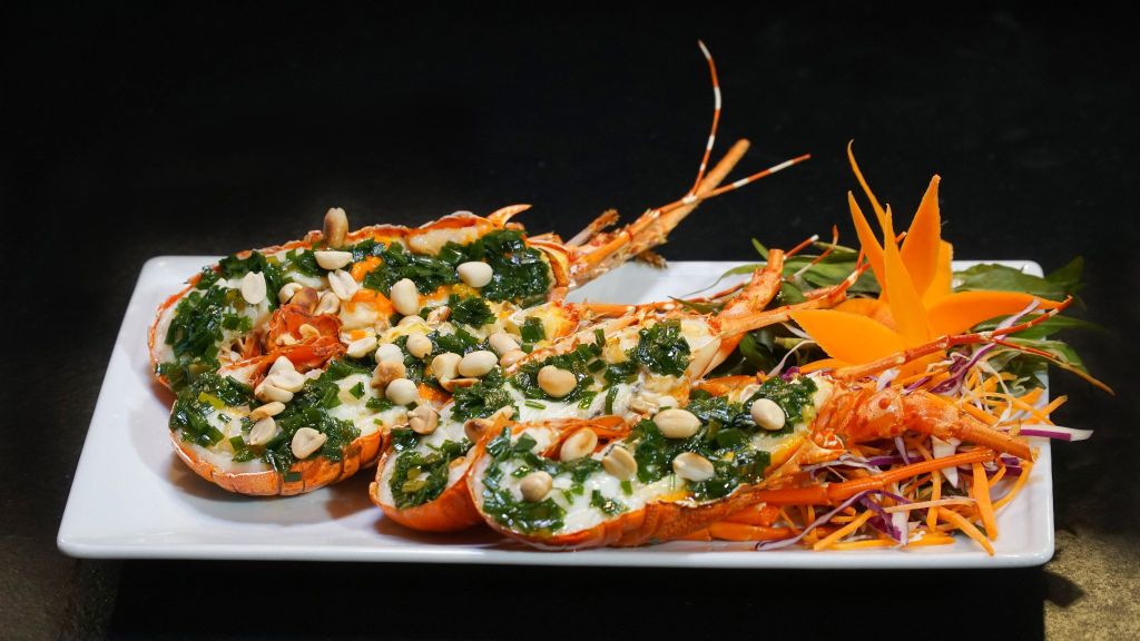 Tropical Rock Lobster – A Delightful Culinary Experience for Western New Year 2026 at Dai Viet