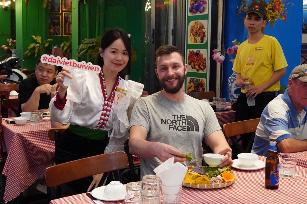 Hệ thống Nhà hàng Khách sạn Đại Việt - The Rice - Tuyển dụng Lễ tân Nhà hàng