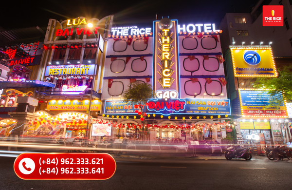 Công ty The Rice Travel Group nằm ngay trên con đường Bùi Viện - Đề Thám sầm uất, di chuyển thuận lợi