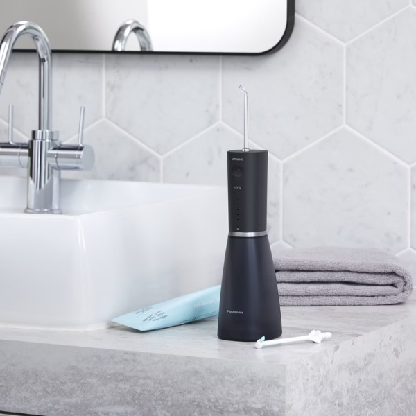 Làm Sạch Răng Hoàn Hảo Tại Nhà Với Máy Tăm Nước Panasonic EW-DJ86