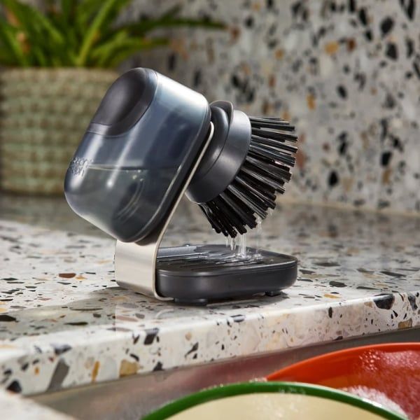 Bàn chải có ngăn đựng xà phòng Joseph Joseph 013160 SinkTech&nbsp;nhỏ gọn