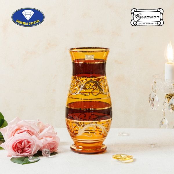 Bình hoa pha lê Egermann 20cm 8483 18026 mang phong cách cổ điển Châu Âu kết hợp với nét hiện đại, tạo nên một không gian sang trọng và thu hút.