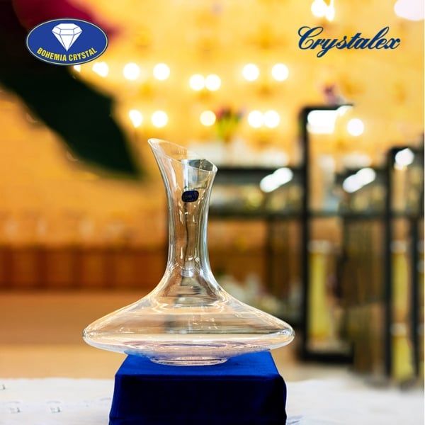 Bình thở rượu vang pha lê Bohemia 1250ml 3E613 Được làm từ thủy tinh pha lê không chì cao cấp (crystaline) tại xưởng thủy tinh Crystalex Bohemia.
