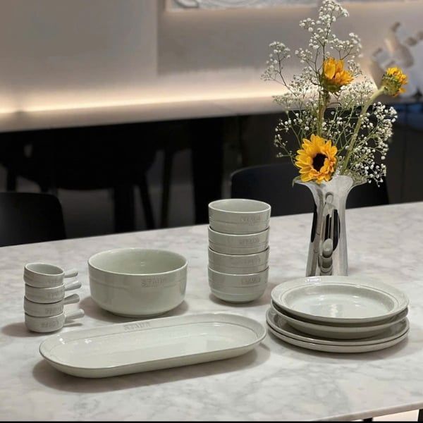 Bộ 18 món bát đĩa Staub