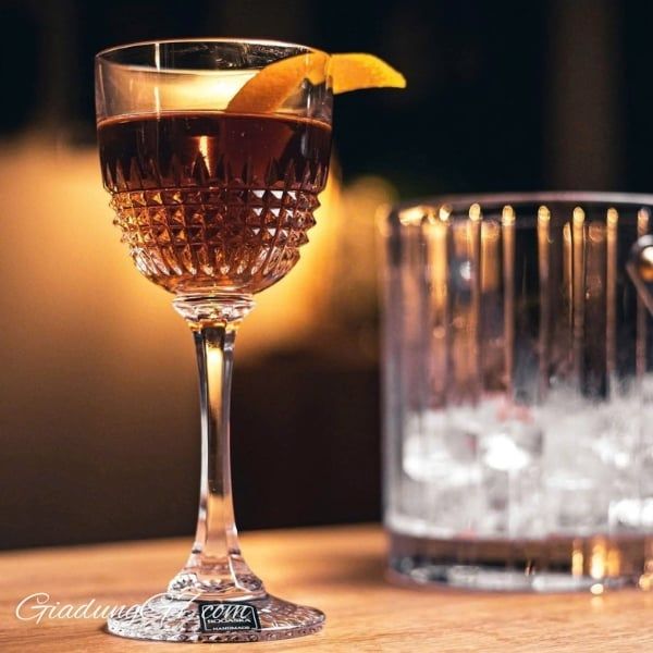 Bộ 2 Ly bầu Rogaska Goblet Diamond 310ml thiết kế đơn giản, thanh lịch... tô điểm và mang lại cho không gian sống thêm nét tinh t