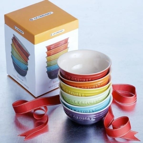 Vui nhộn, tinh nghịch và rực rỡ sắc màu, Bộ 6 bát cầu vồng Le Creuset 15cm ăn cơm&nbsp;bằng gốm sứ này sẽ mang lại niềm vui cho bàn ăn sáng của bạn.