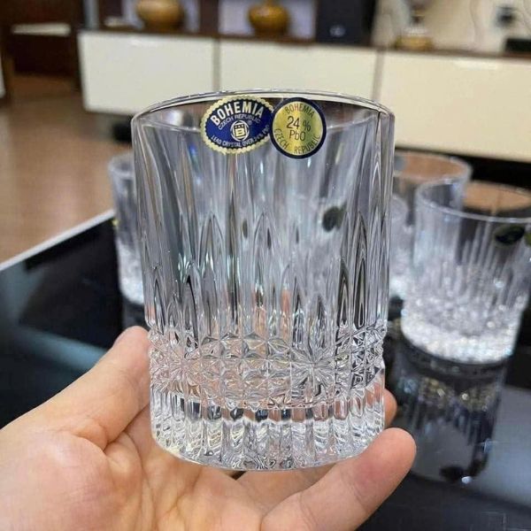 Bộ 6 cốc pha lê Bohemia Vibes 300ml đầy phong cách nhưng sang trọng này được sản xuất tại Cộng hòa Séc