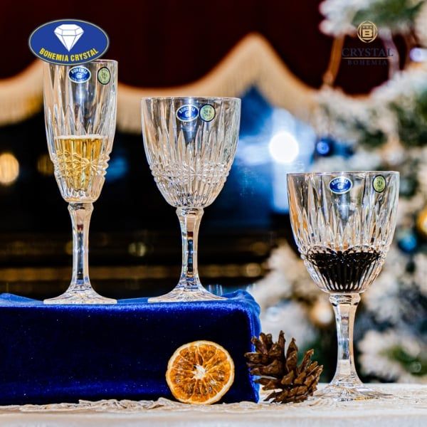 Bộ 6 ly pha lê “dòng Titanium” Bohemia Vibes cho những bữa tiệc chào đón năm mới, tiệc liên hoan chúc mừng khởi đầu hoàn hảo.