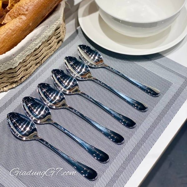 Bộ 6 thìa ăn phở WMF Merit Cromargan Protect 20.7cm Chất liệu: Thép không gỉ Cromargan Protect 18/10, đánh bóng