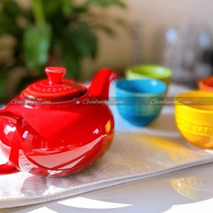 Bộ ấm chén cầu vồng Le Creuset 5 món