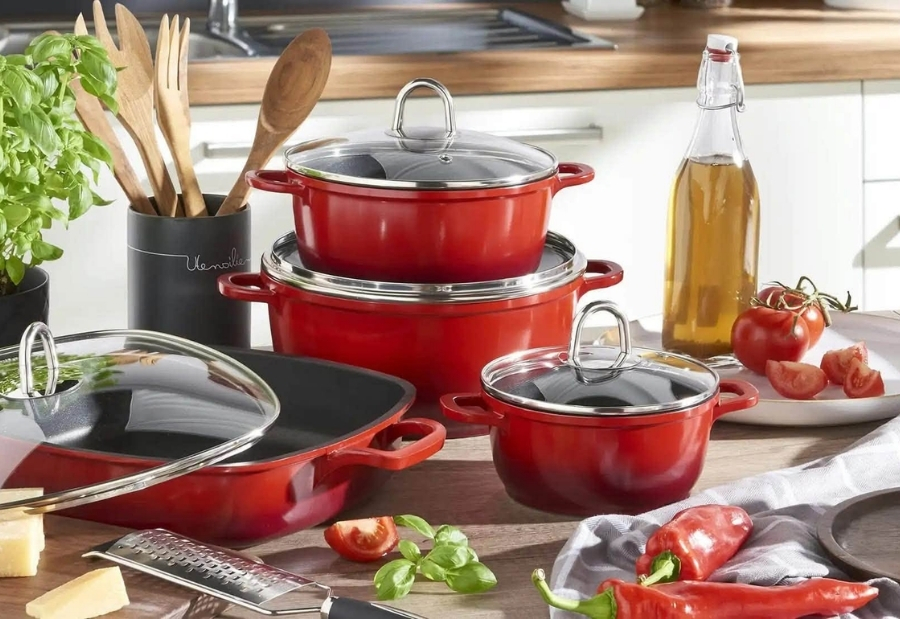 Bộ nồi đỏ KHG Verona 4 món là dòng sản phẩm nổi bật của Đức với thiết kế sang trọng, màu đỏ nổi bật và chất lượng bền bỉ.