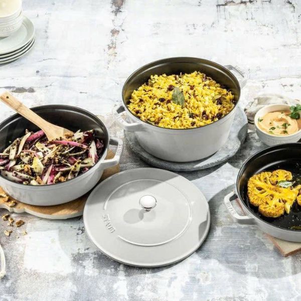 Bộ nồi chảo Staub 24cm 2in1 Tương thích với tất cả các loại bếp, bao gồm cả bếp từ; Nấu ăn tiết kiệm năng lượng