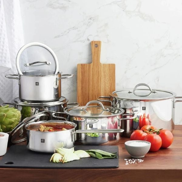 Bộ nồi Zwilling Neo 5 món (4 nồi 1 quánh) nắp kính&nbsp;sở hữu thiết kế SIGMA® Classic giúp phân phối nhiệt nhanh và đều