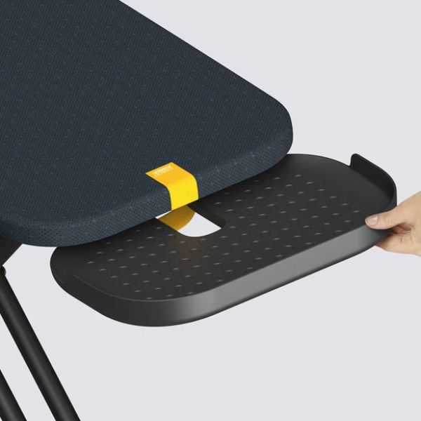 Cầu là chân cao Joseph Joseph Glide Max Plus 50030 Thiết kế độc đáo chiếm ít không gian hơn nhiều so với các bảng khác khi cất đi