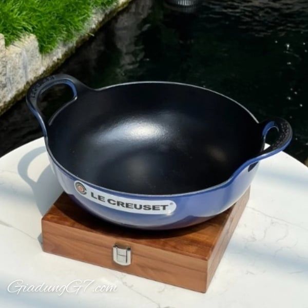Chảo Le Creuset Balti 24cm hoàn hảo cho nhà bếp nấu ăn