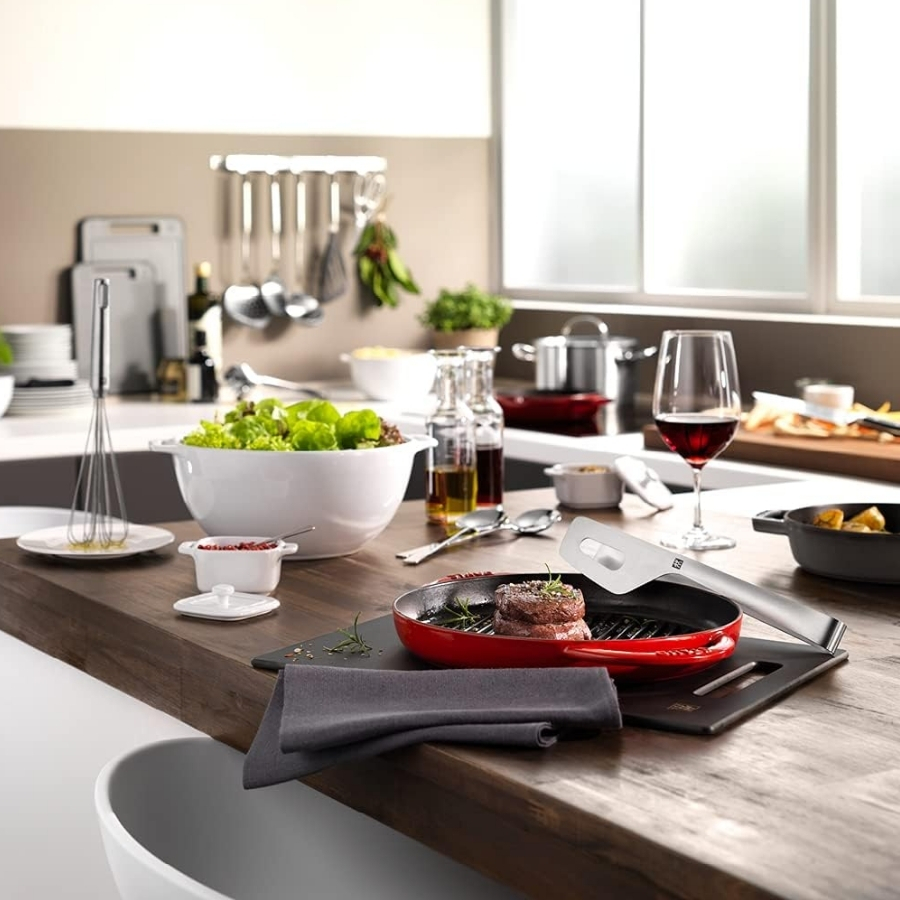 Chảo gang nướng tròn Staub 26cm Công nghệ sản xuất