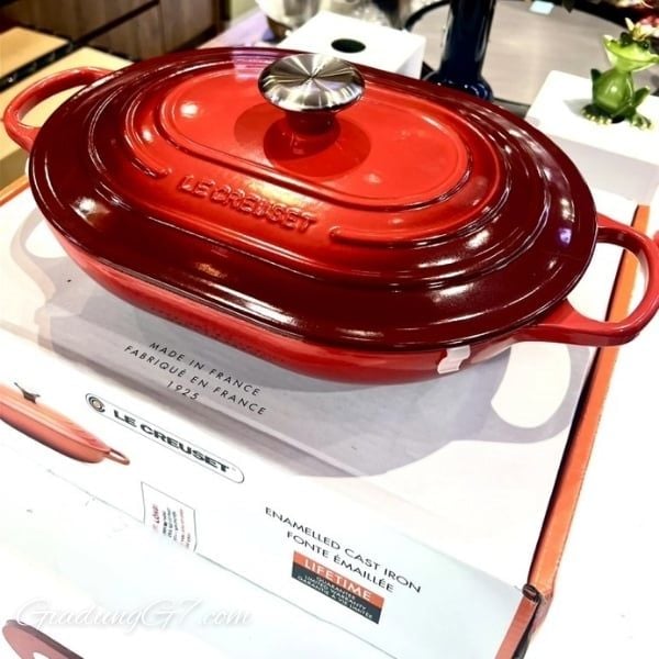 Chảo gang oval Le Creuset Oblong 31cm 3.4L - Màu Đỏ
