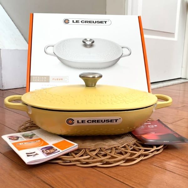Chảo gang Le Creuset Oblong 31cm Được chế tác thủ công từ gang bền bỉ tại Xưởng đúc Le Creuset
