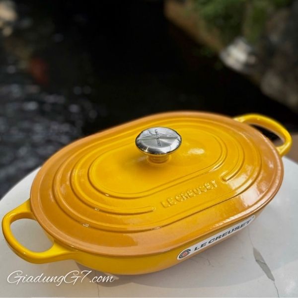 Chảo gang Le Creuset Oblong 31cm Sẵn sàng sử dụng, không cần ướp gia vị.