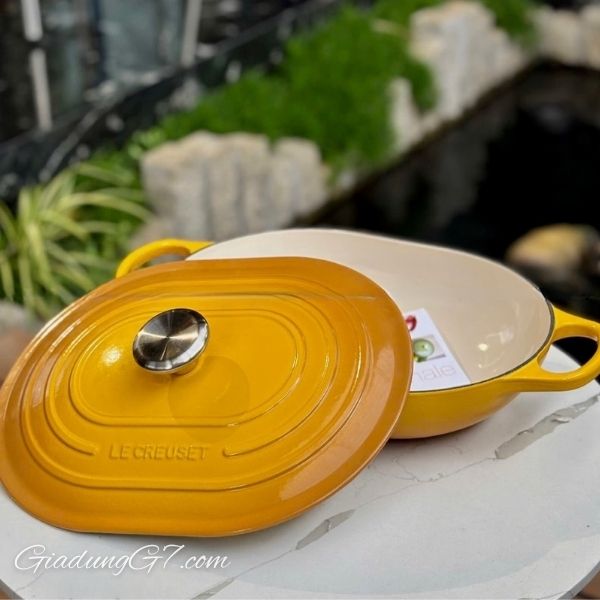 Chảo gang oval Le Creuset Oblong 31cm 3.4L - Màu Vàng Mù Tạt