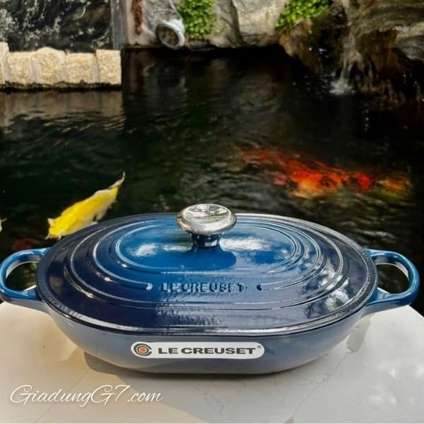 Chảo gang oval Le Creuset Oblong 31cm 3.4L - Màu Xanh cổ vịt