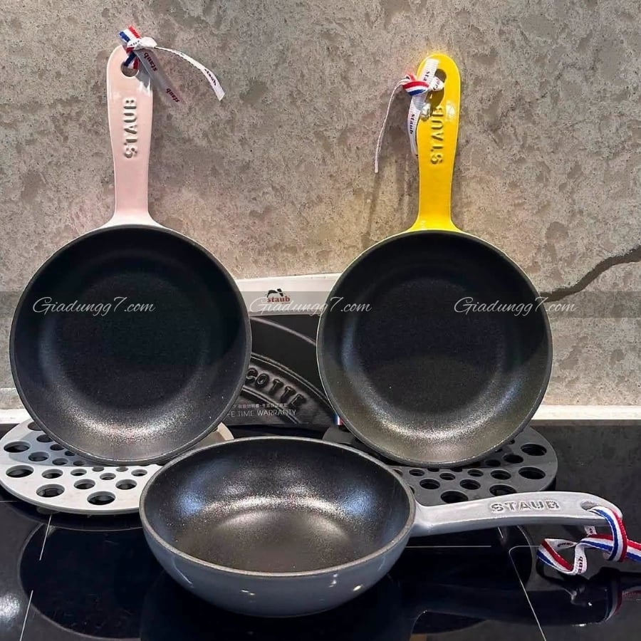 Chảo gang Staub 16cm Được thiết kế để phục vụ