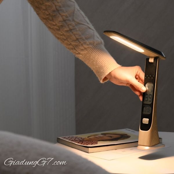 Đèn học chống cận Wilit UL-U30C Nhiệt độ màu có thể điều chỉnh (3000-5000 K)